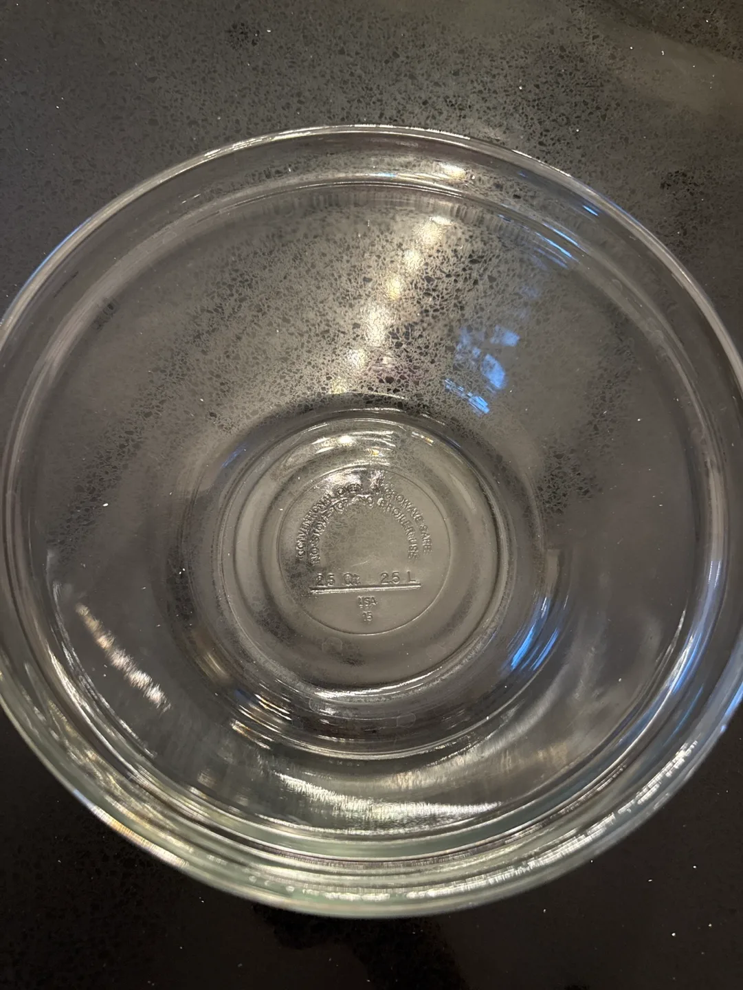 Set of 2 Glass Mixing Bowls image indicator(2)