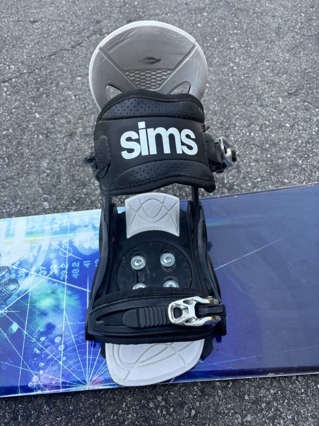 Used Snowboard with Sims Bindings - photo 4