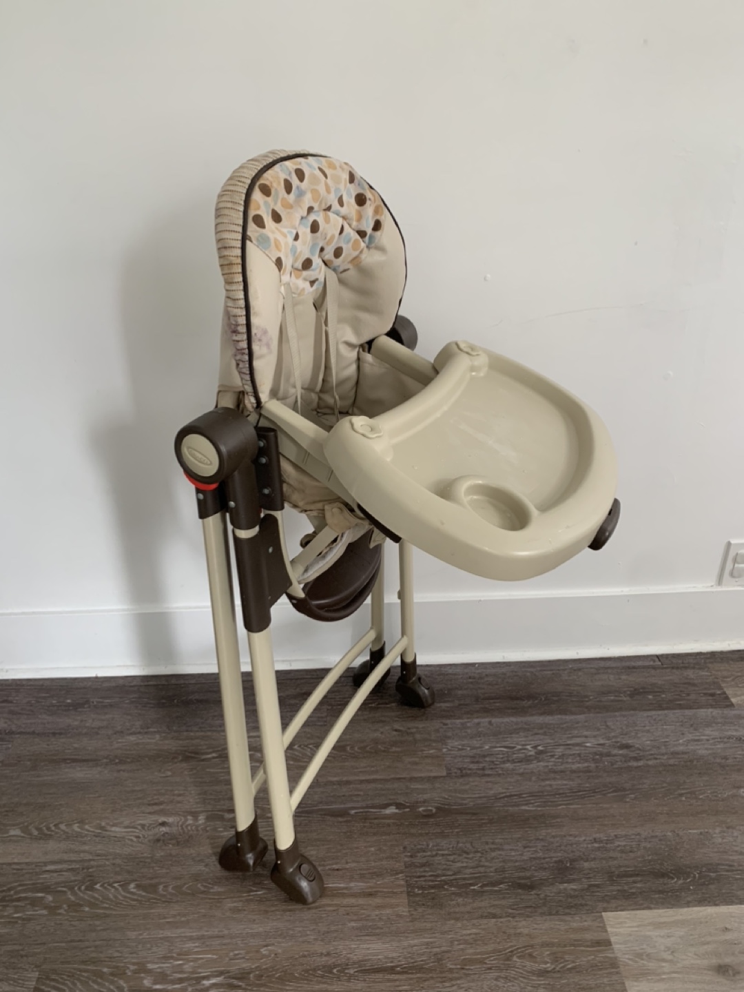 High Chair - photo 4