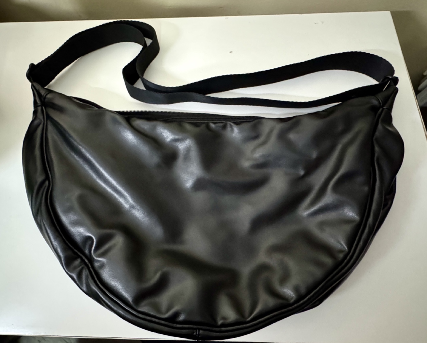 SOLD OUT Uniqlo Faux Leather Round Shoulder Bag