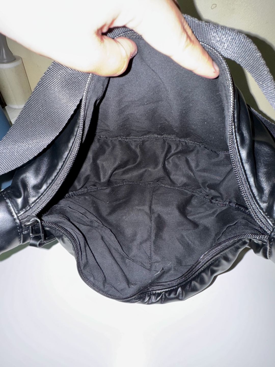 SOLD OUT Uniqlo Faux Leather Round Shoulder Bag - photo 3