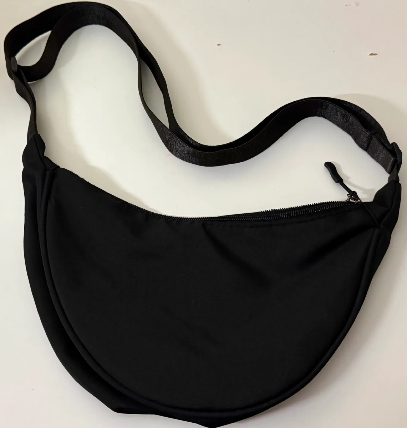 Black Round Mini Shoulder Bag image indicator(2)