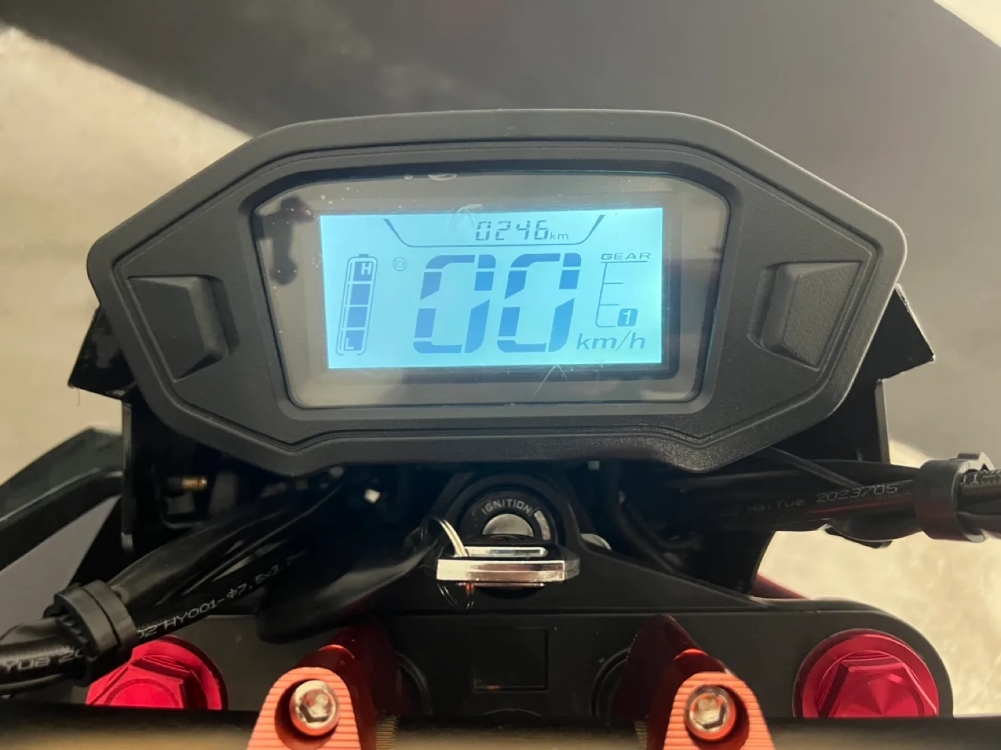 Emmo Gandan image indicator(3)