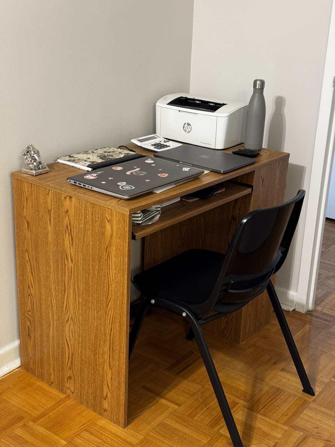 Small Desk with Chair - photo 2