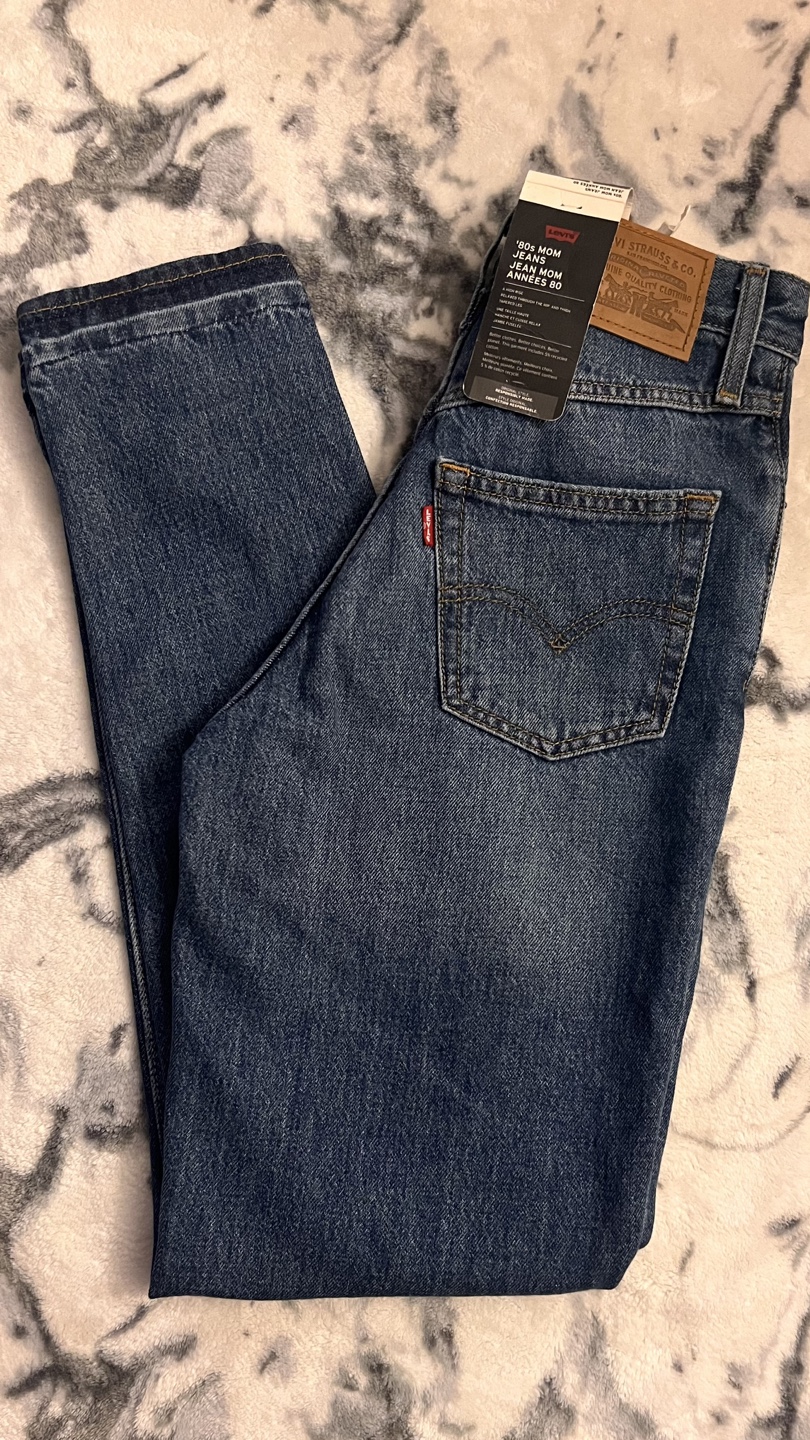 Levi's '80s Mom Jeans