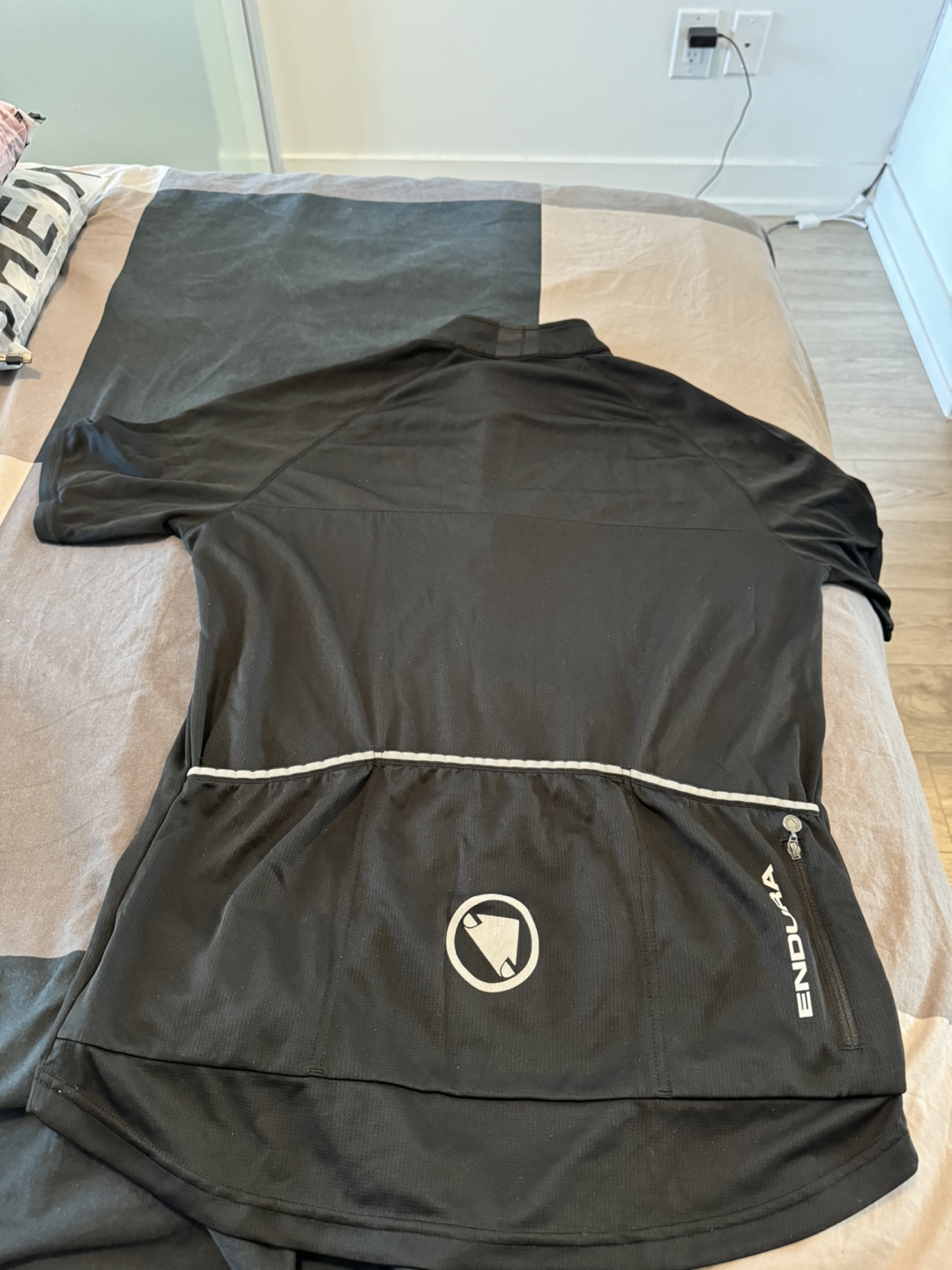 Endura Cycling Jersey - Size L - photo 2