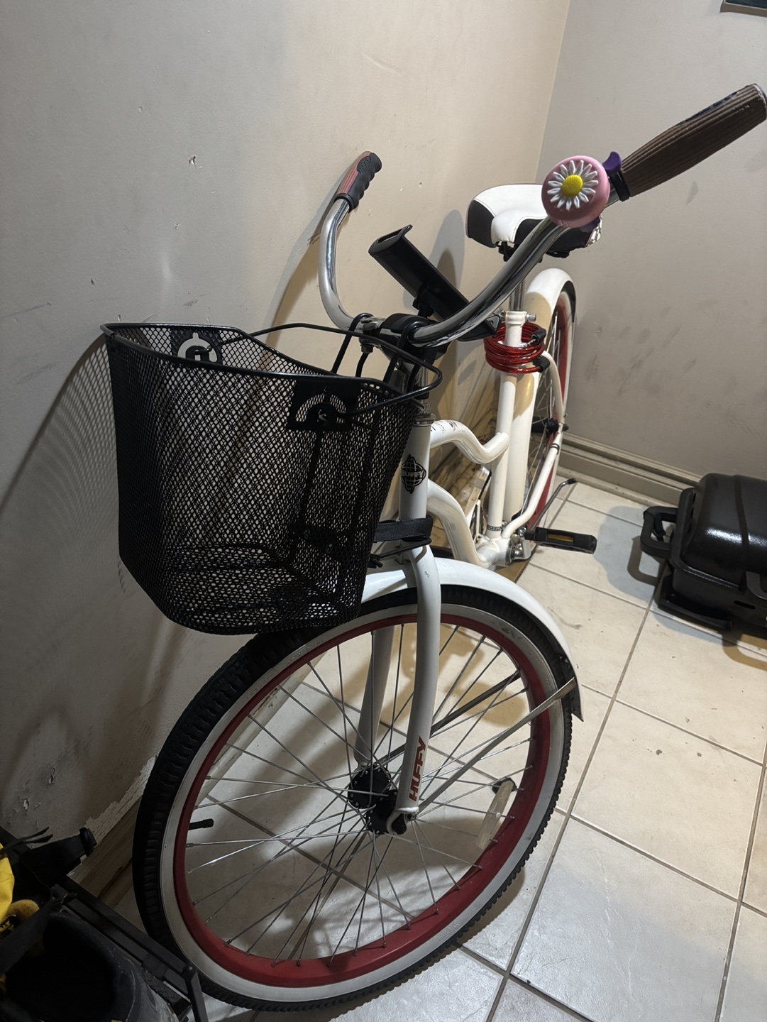 White Beach Cruiser Bike - photo 2
