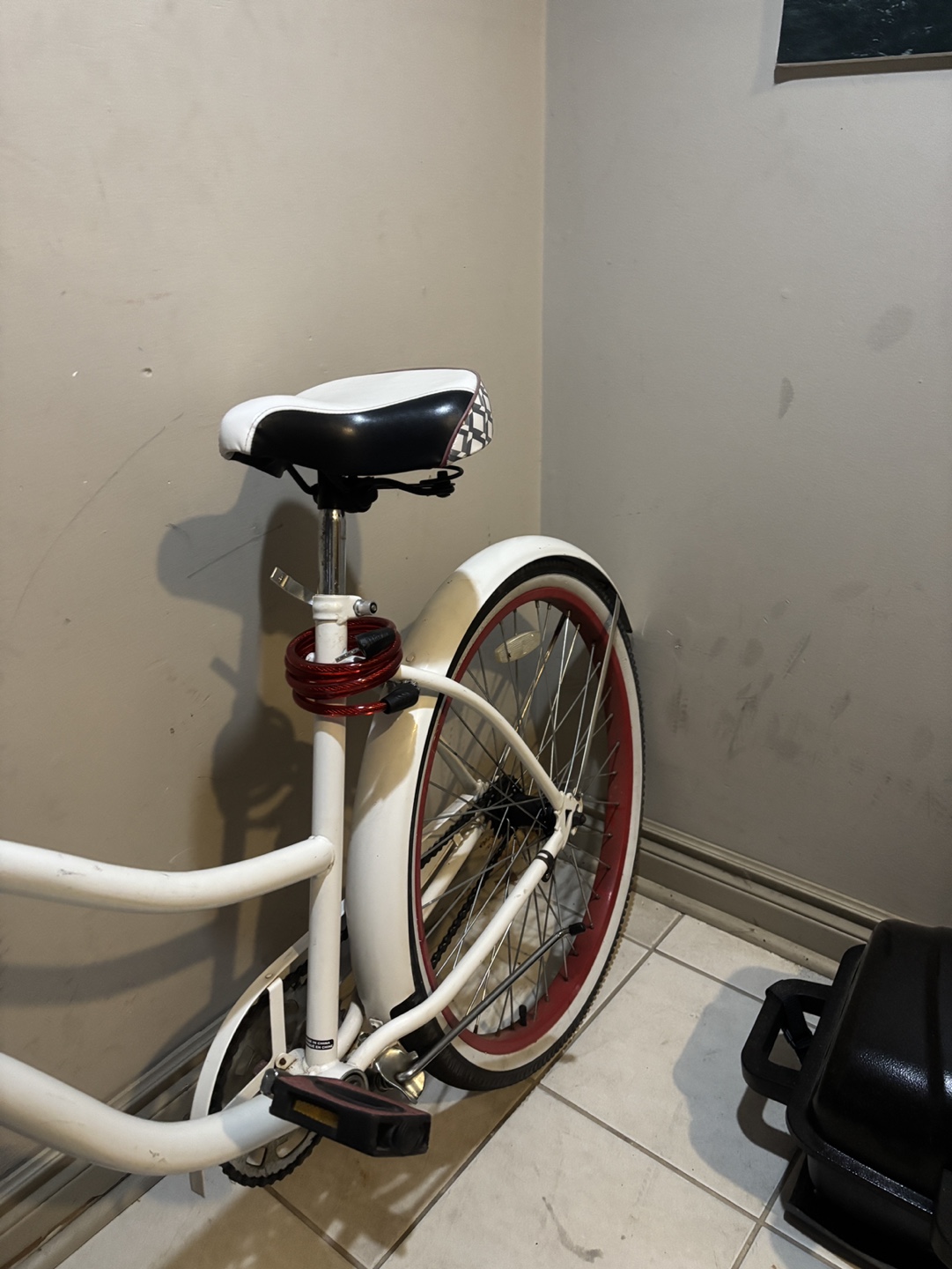 White Beach Cruiser Bike - photo 4