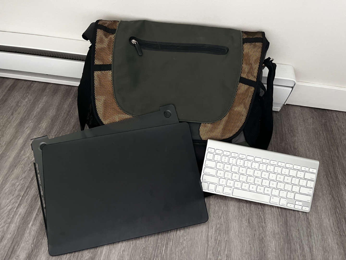Targus Laptop Bag, Apple keyboard, protective case