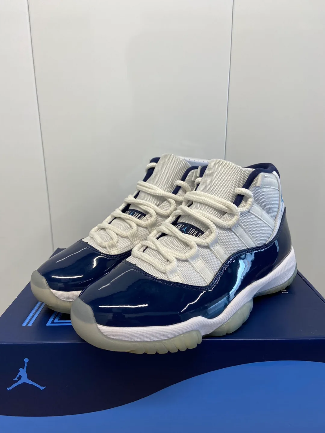 Jordan 11 ‘Win Like 82’ (378037-123) - Sz 8 thumbnail