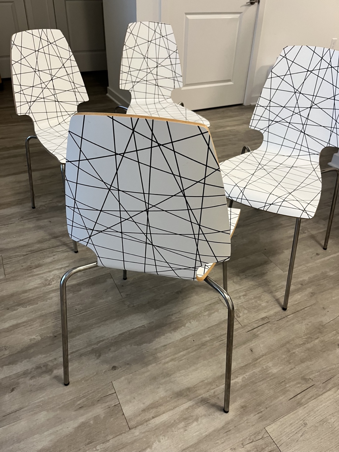 Set of 4 Dining Chairs - photo 2