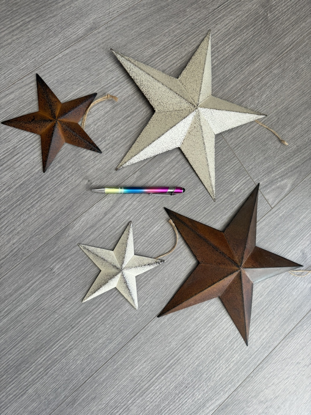 Set of 4 Metal Stars