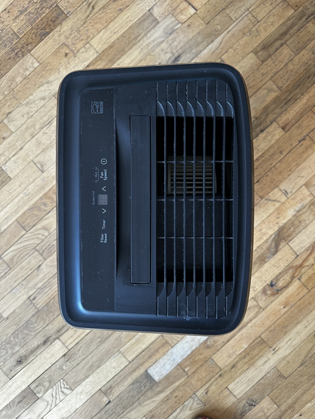 Frigidaire Dehumidifier - photo 3
