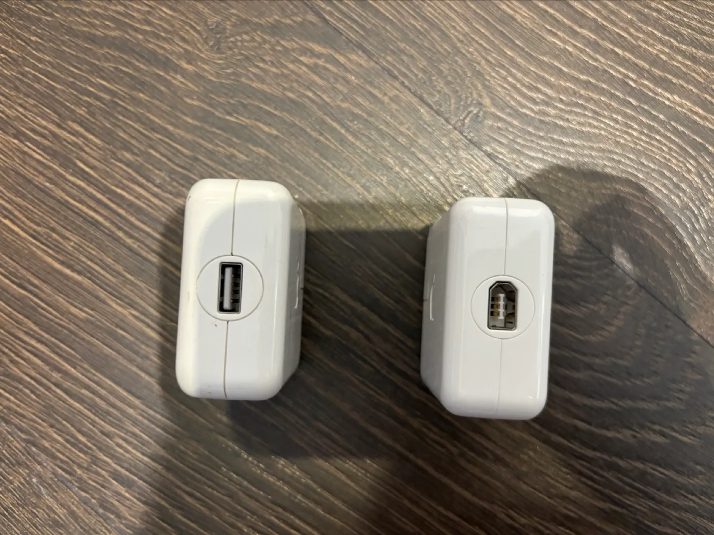 Apple Power Adapters (2) image indicator(2)