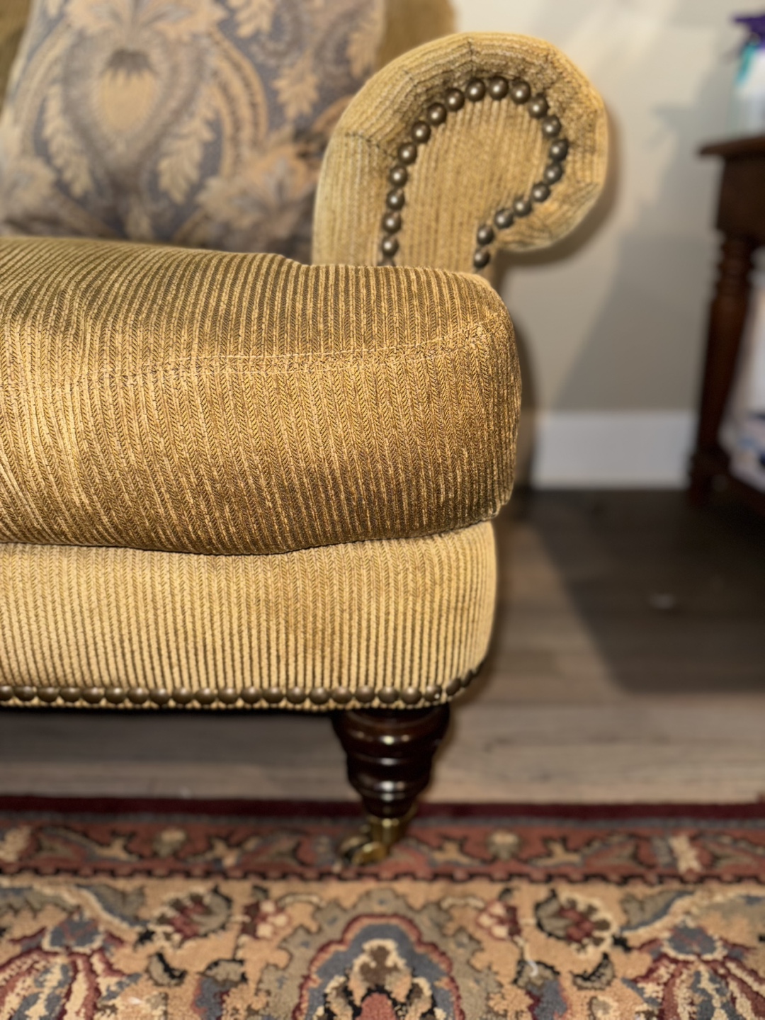 Vintage - Arched back Lillian August Sofa - photo 2