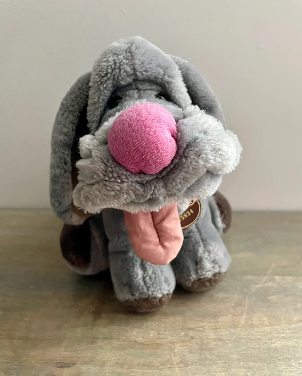VINTAGE The Heritage Collection 1981 Wrinkles Plush Dog thumbnail