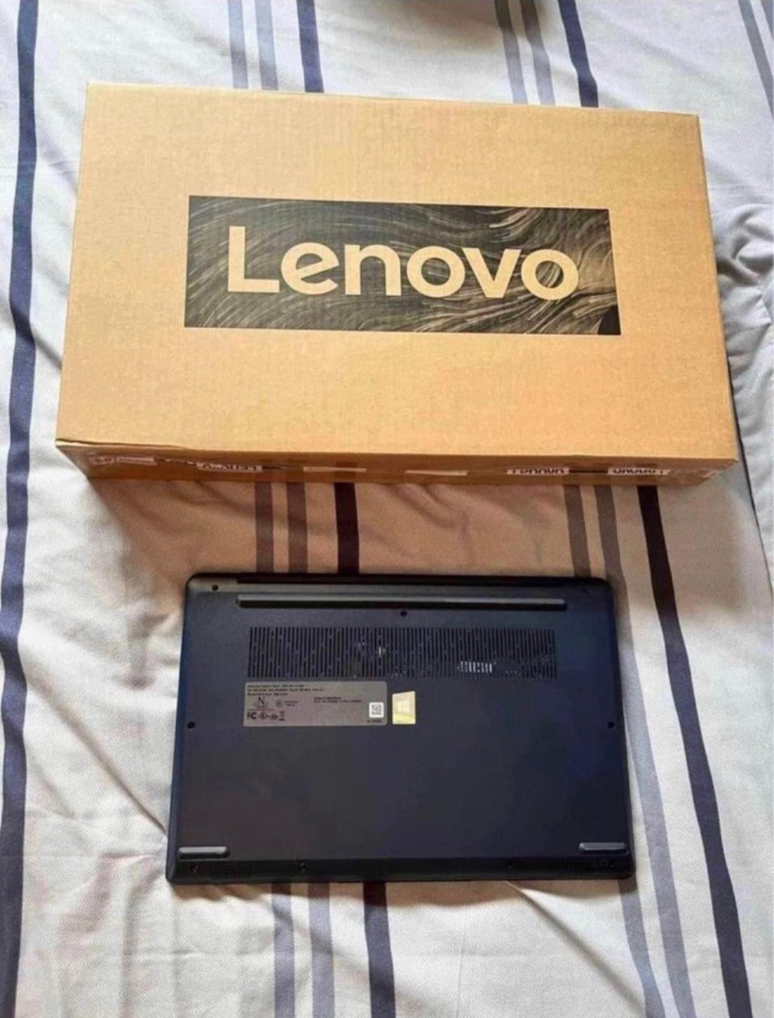 Lenovo Laptop 14 inch - photo 3