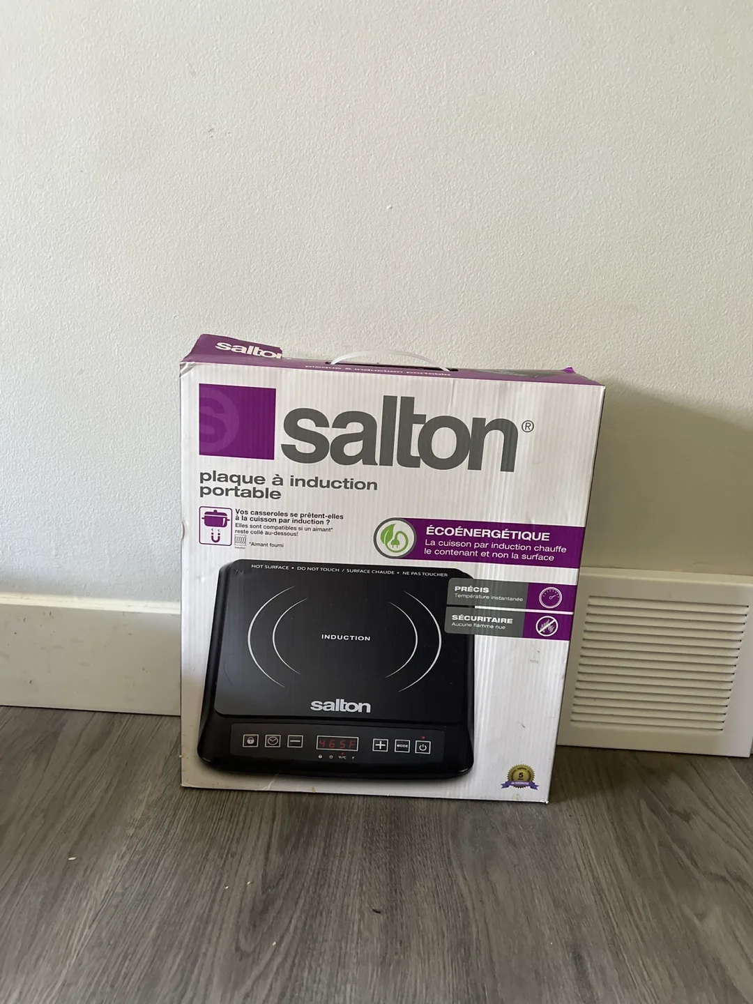 Salton Portable Induction Cooktop