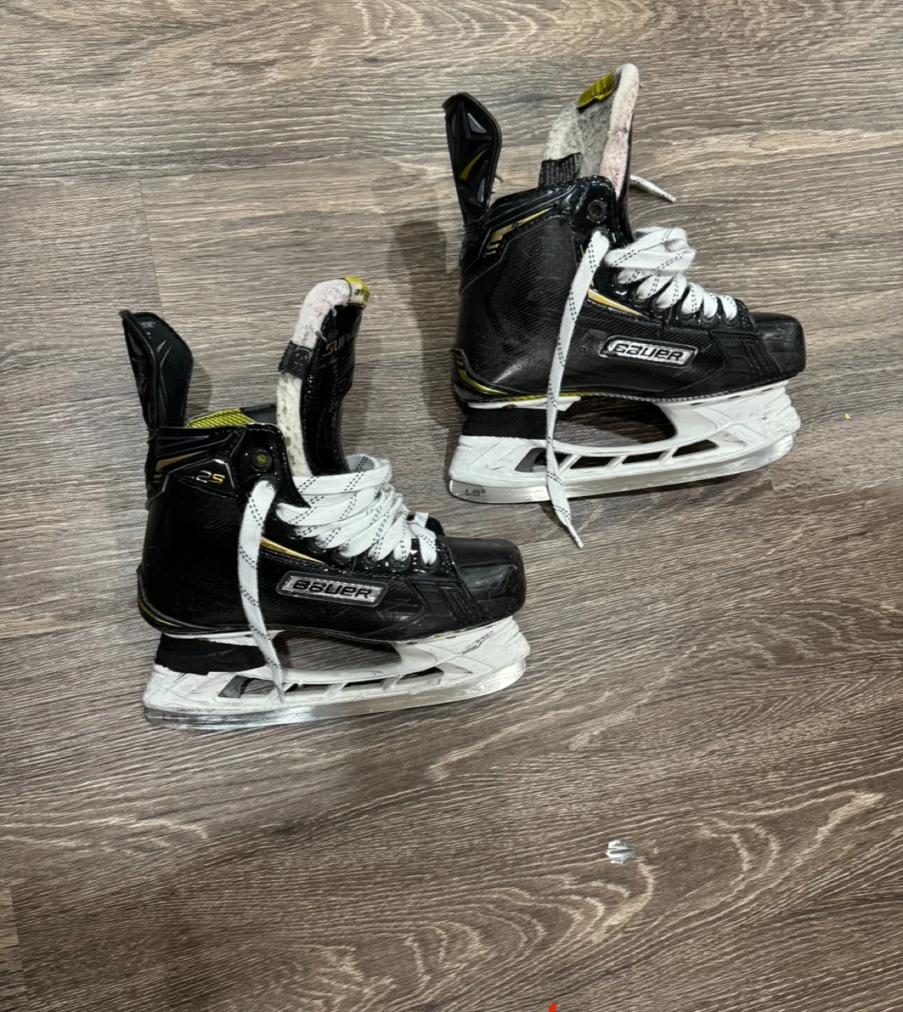 Bauer Supreme Hockey Skates image indicator(8)