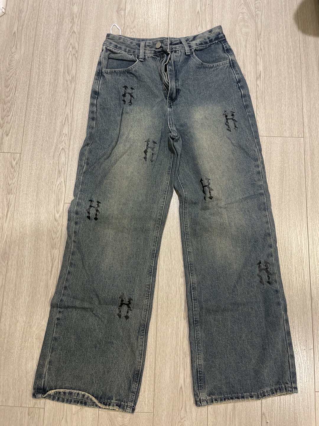 Baggy Wide Leg Denim Jeans with Design