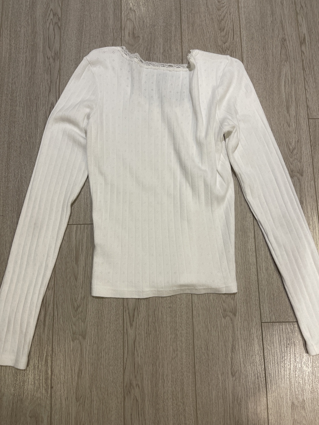 Brandy Melville White Long Sleeve Top - photo 3