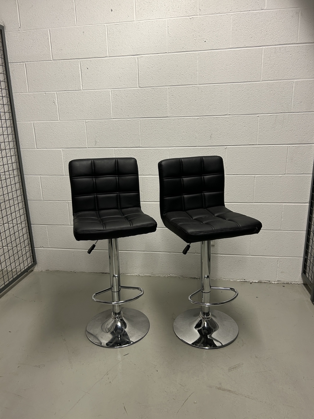 Set of 2 Black Bar Stools