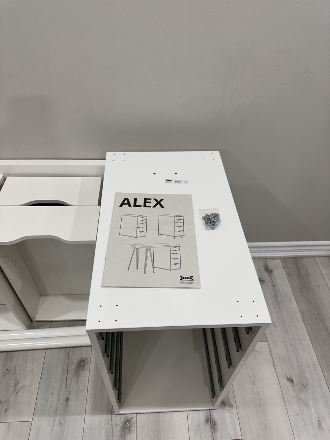 IKEA White Desk (Price Negotiable) - photo 4