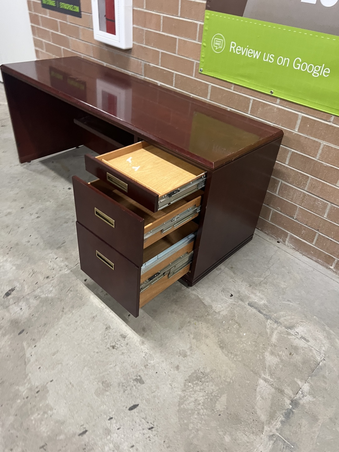 Poli executive desk w/drawers - photo 4