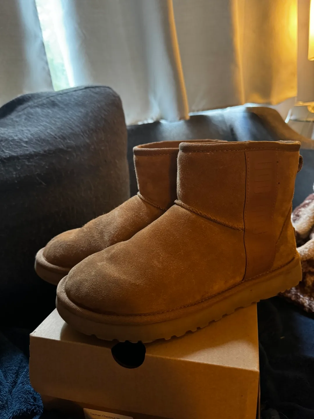 MUST GO! Mini Uggs thumbnail
