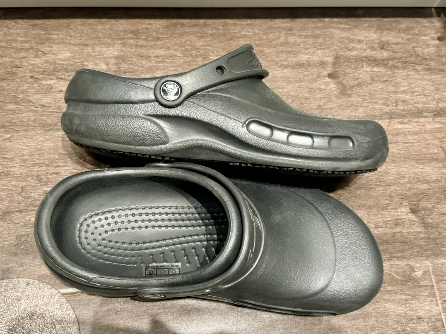 Crocs thumbnail