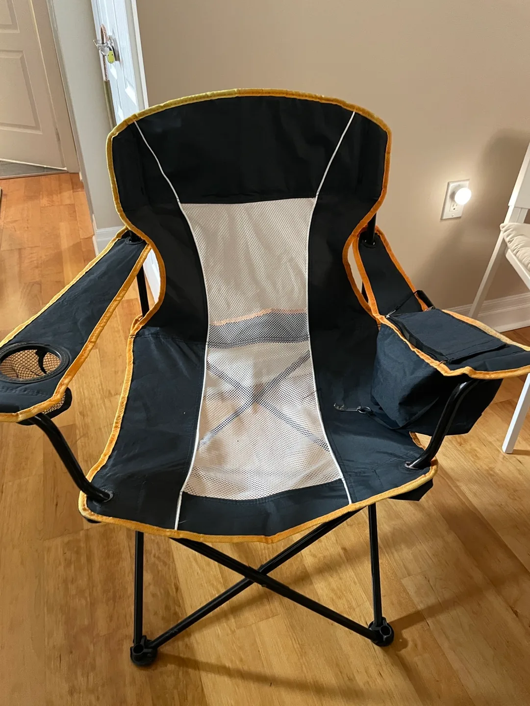 2 Folding Camping Chair with Cooler image indicator(3)