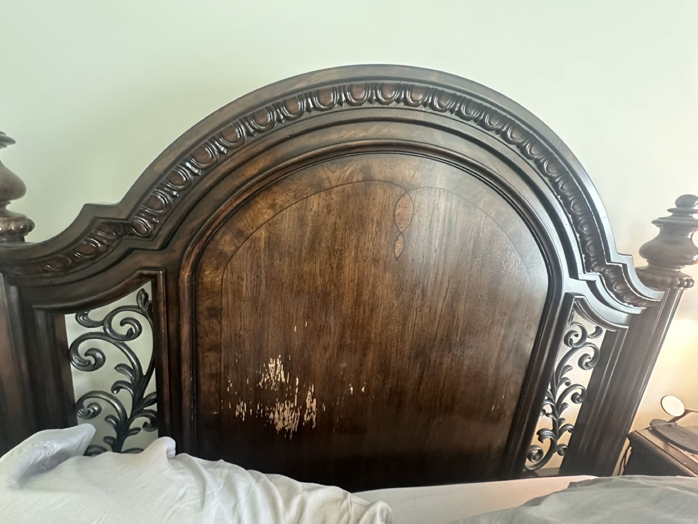 Raymond & Flanagan Solid Bedroom Set - Dark Cherry - photo 3