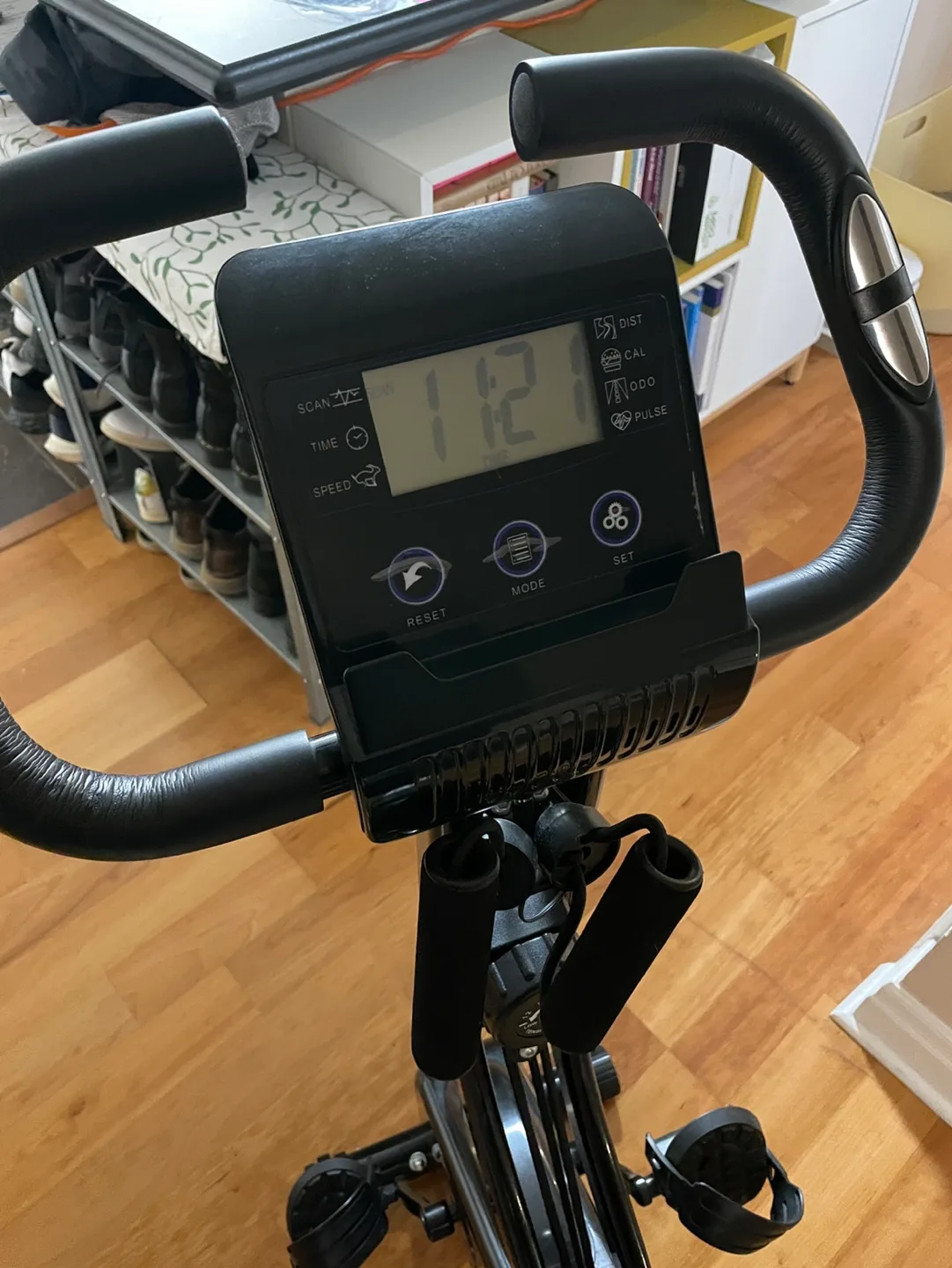 Folding Recumbent Exercise Indoor Bike image indicator(3)