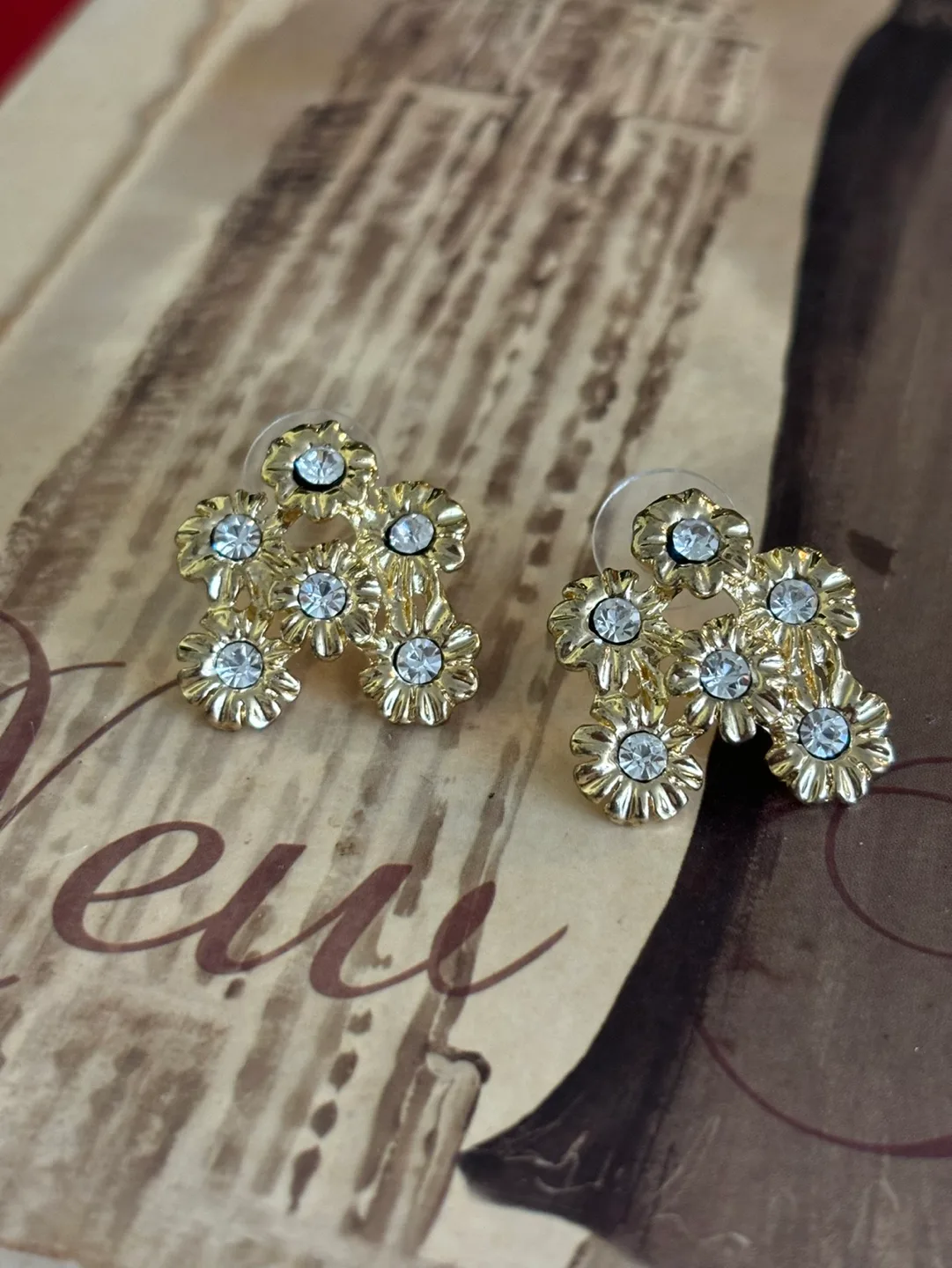 Gold Tone Flower Stud Earrings with crystals image indicator(2)
