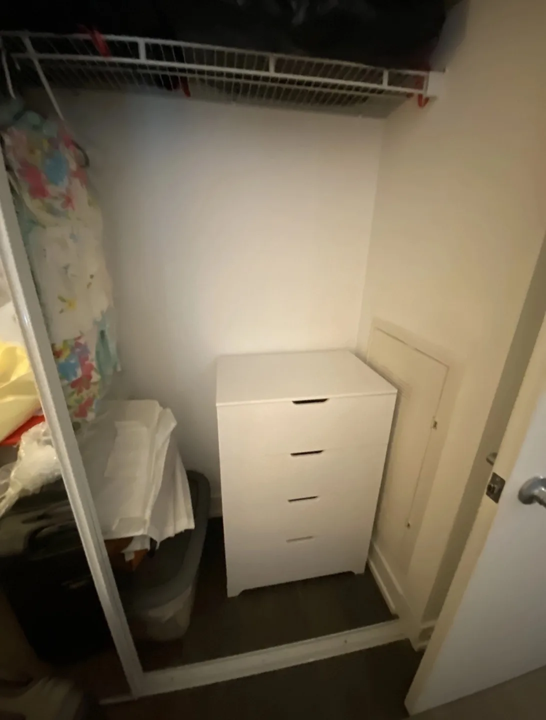 Brand new in box White 4 Drawer Dresser (delivery available) image indicator(4)