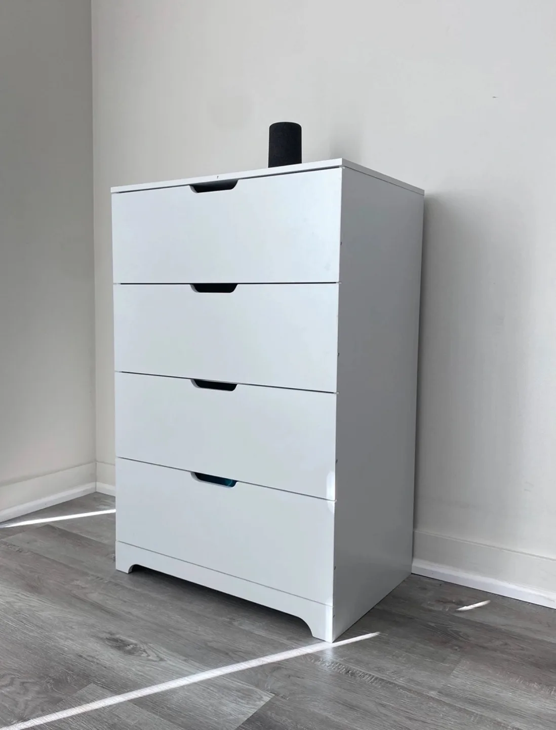 Brand new in box White 4 Drawer Dresser (delivery available) image indicator(2)