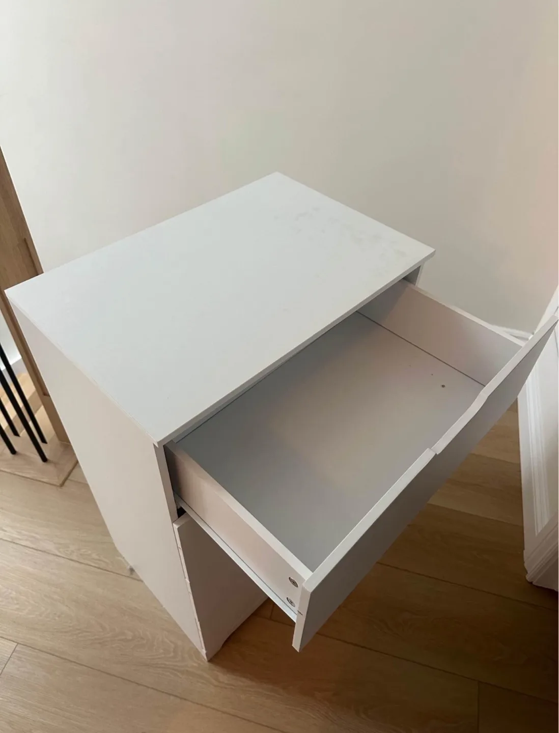 Brand new in box White 4 Drawer Dresser (delivery available) image indicator(7)