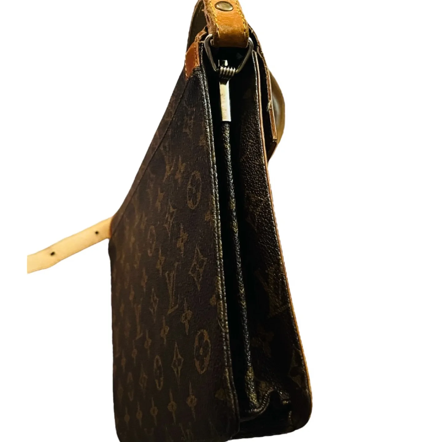 ⭐️LOUIS VUITTON SHOULDER BAG POCKETBOOK PURSE⭐️ image indicator(3)
