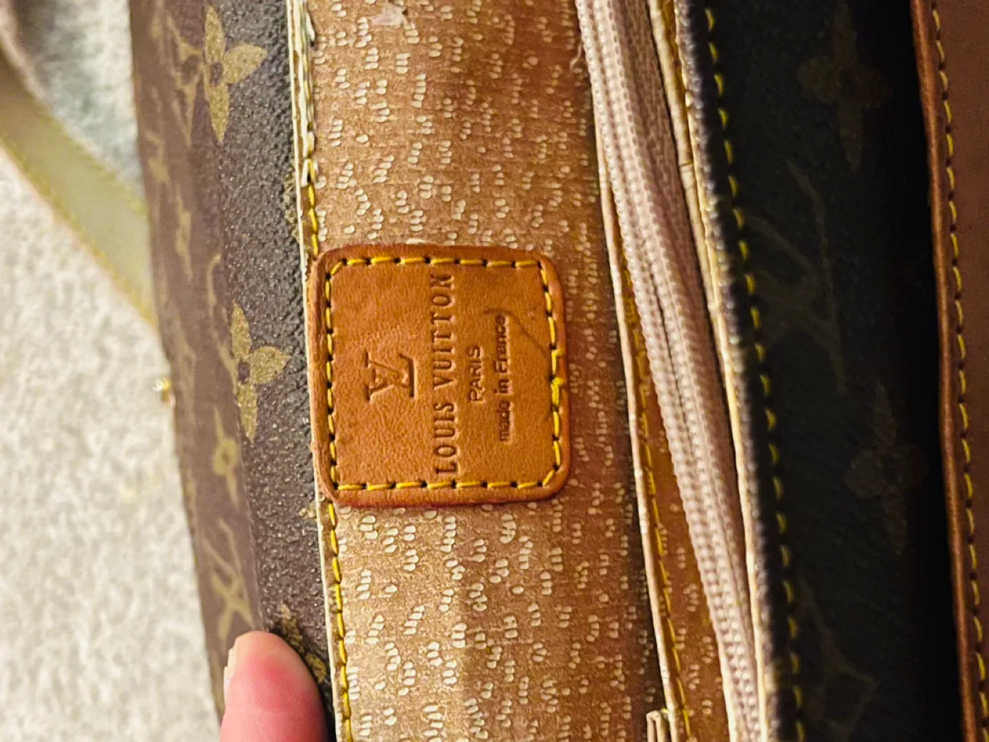 ⭐️LOUIS VUITTON SHOULDER BAG POCKETBOOK PURSE⭐️ image indicator(7)