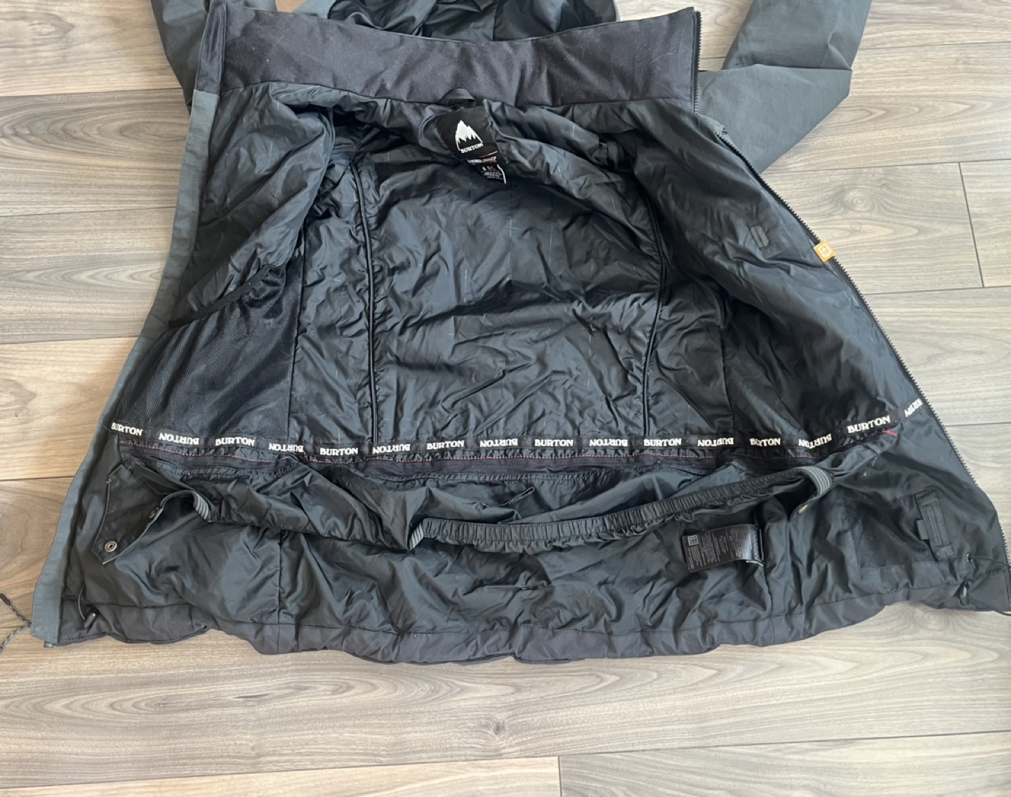 Burton Women's Ski Jacket - photo 2