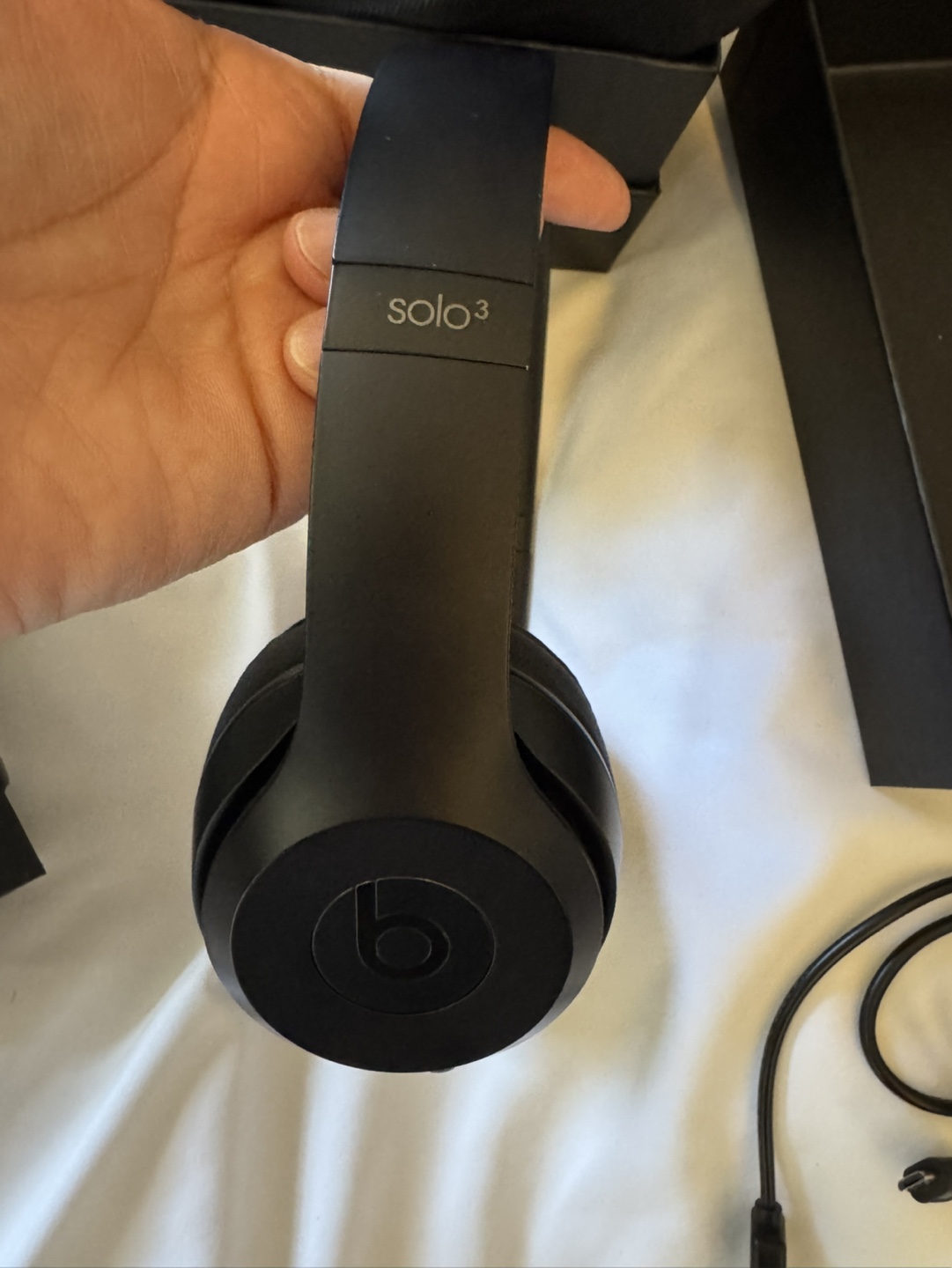 Beats Solo 3 Wireless Headphones - photo 3