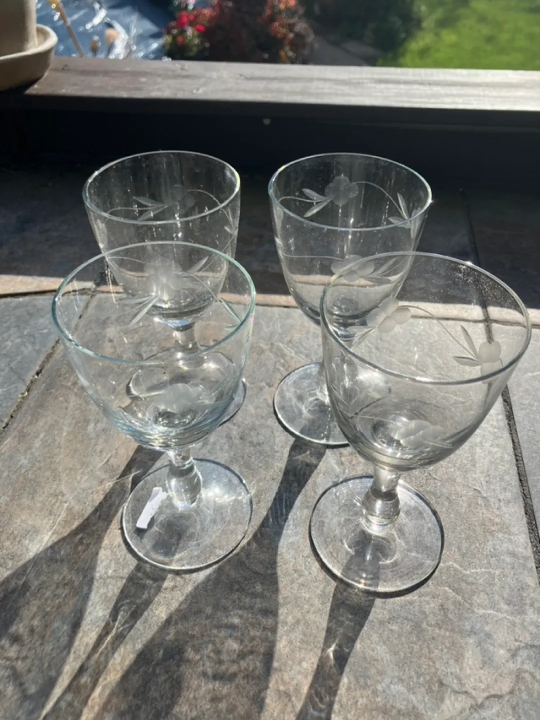 Set of 4 Vintage Wine Glasses thumbnail