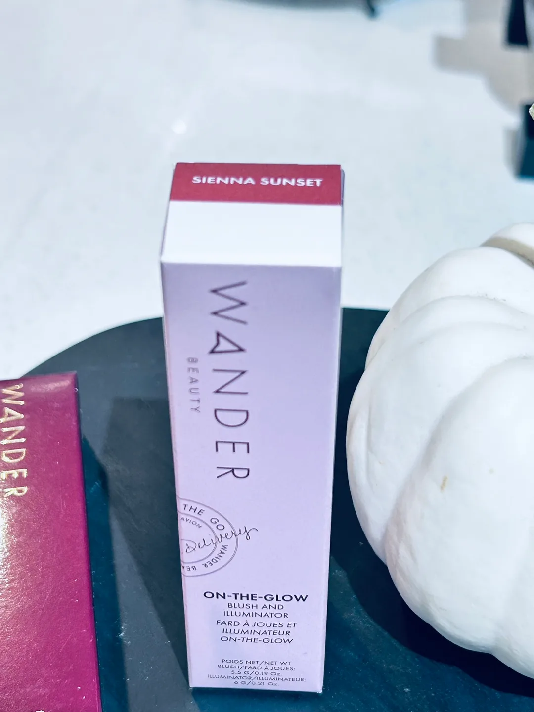 🍓REG $100+ NEW BEAUTY SET! WANDER BEAUTY All over face & LIP OIL image indicator(5)