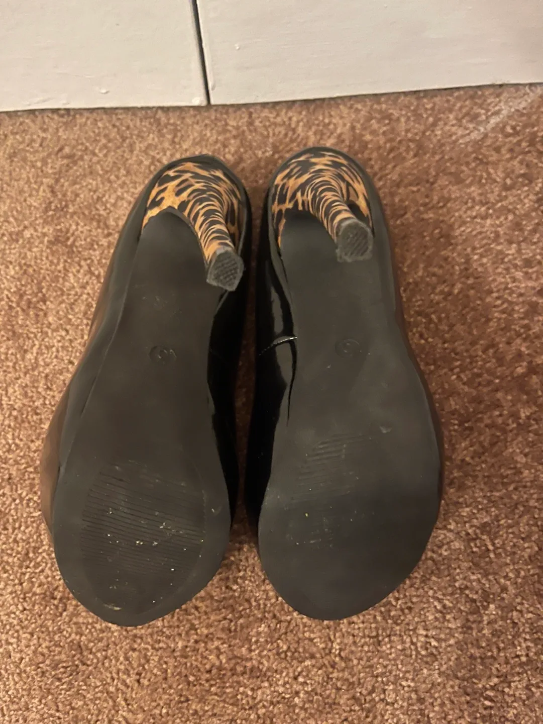 Black Patent Leather Platform Heels with Leopard Print Heel image indicator(4)