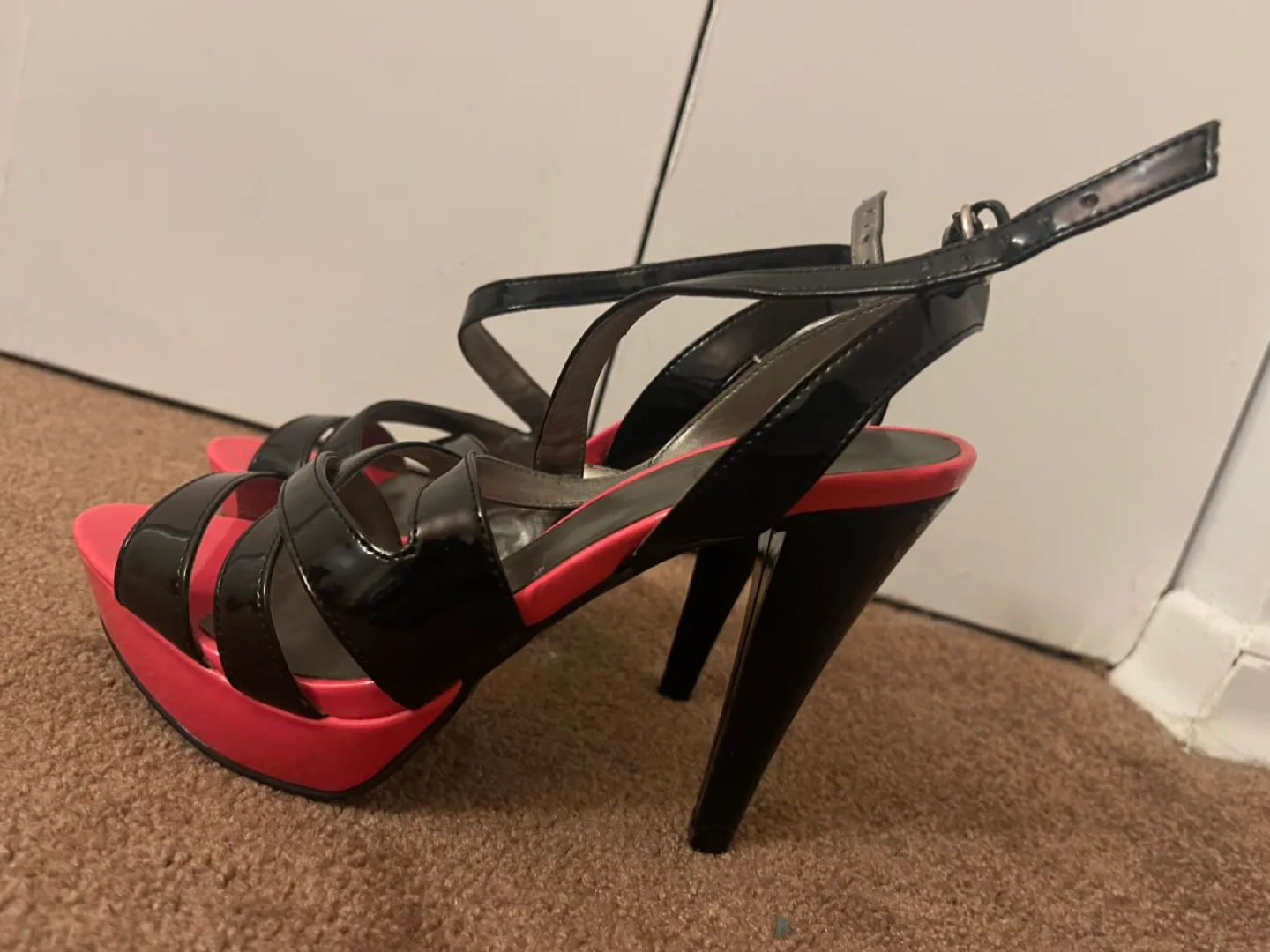 Guess By Marciano Black and Pink Heels image indicator(2)