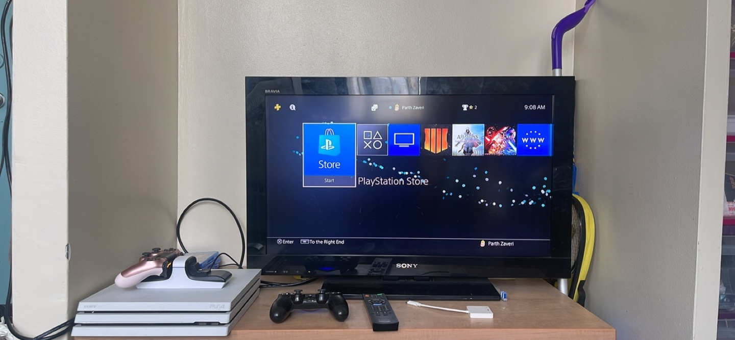 White Limited Edition PS4 (1TB) + 2 Cont + 32" Sony TV - photo 5
