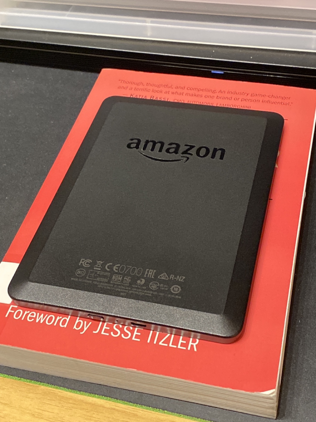 Amazon Kindle E-reader - photo 2