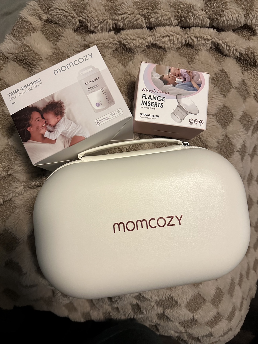 Momcozy Breast Pump and Accessories