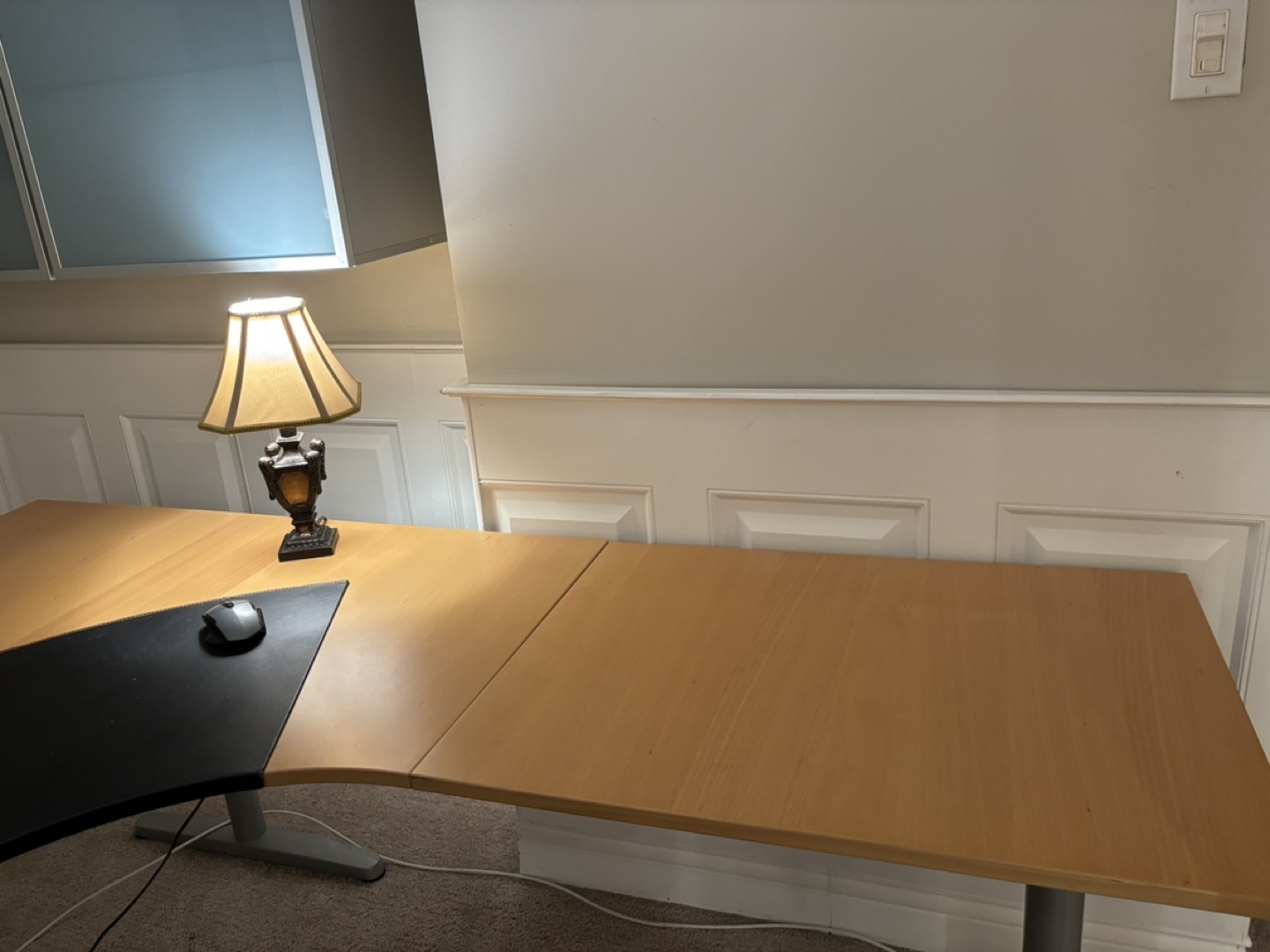 Ikea desk with matching cabinet - photo 4
