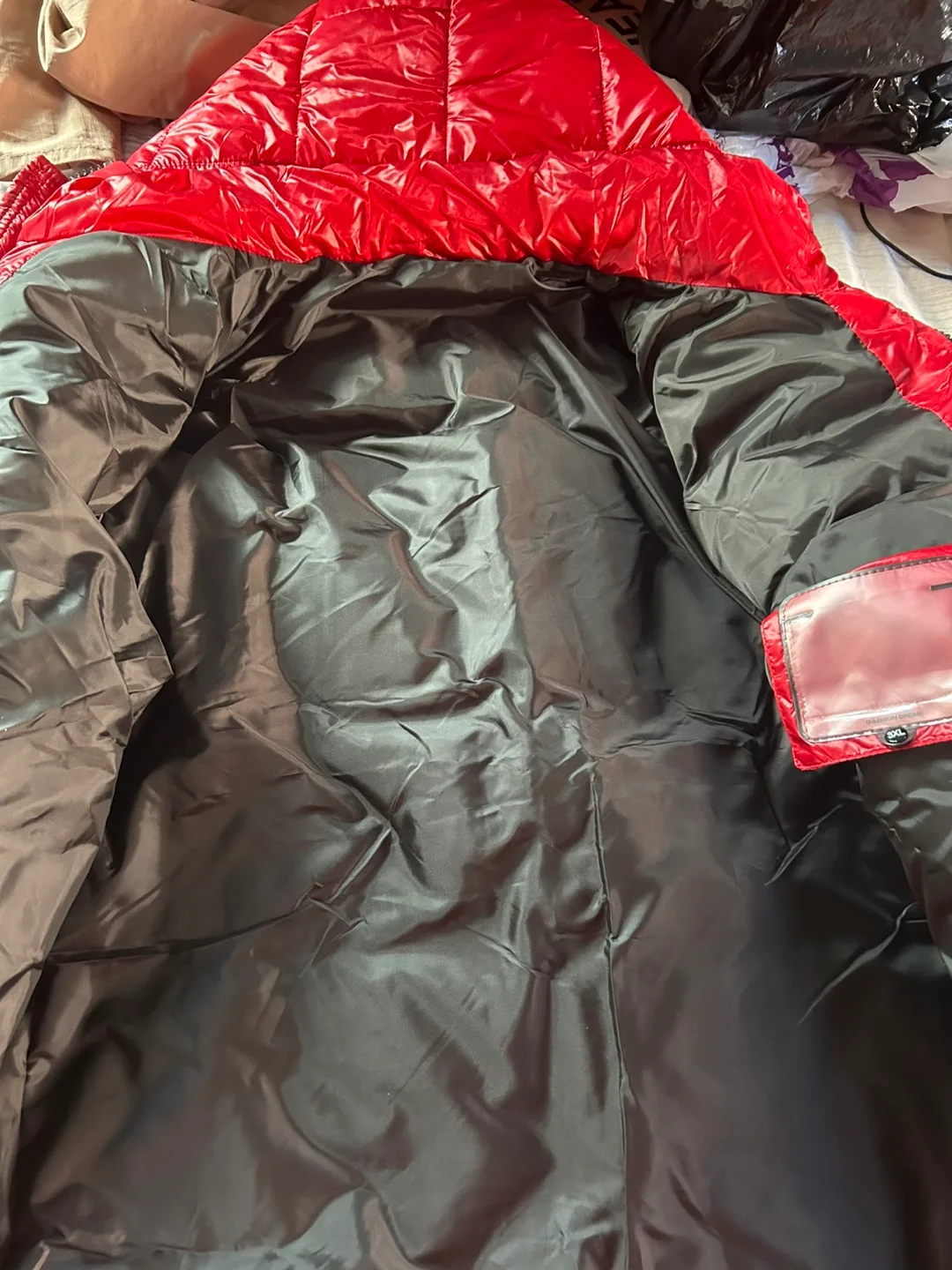 Red Puffer Jacket image indicator(3)